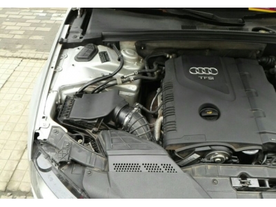 奥迪A4L 2012款 A4L 2.0TFSI 无级 132kw舒适型