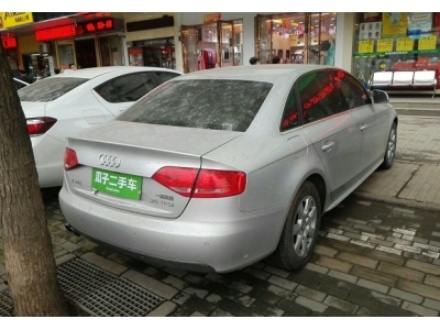 奥迪A4L 2012款 A4L 2.0TFSI 无级 132kw舒适型