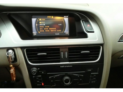 奥迪A4L 2012款 A4L 2.0TFSI 无级 132kw舒适型