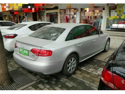 奥迪A4L 2012款 A4L 2.0TFSI 无级 132kw舒适型